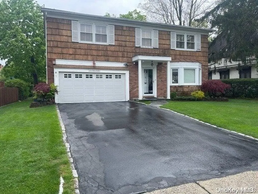 12 Polo Road Great Neck NY 11023