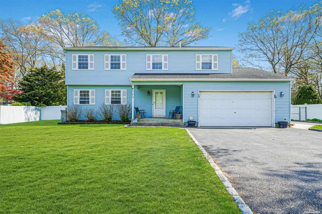 186 Pawnee Avenue Mastic NY 11950