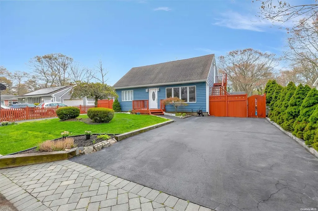8 Edwards Road Mastic Beach NY 11951