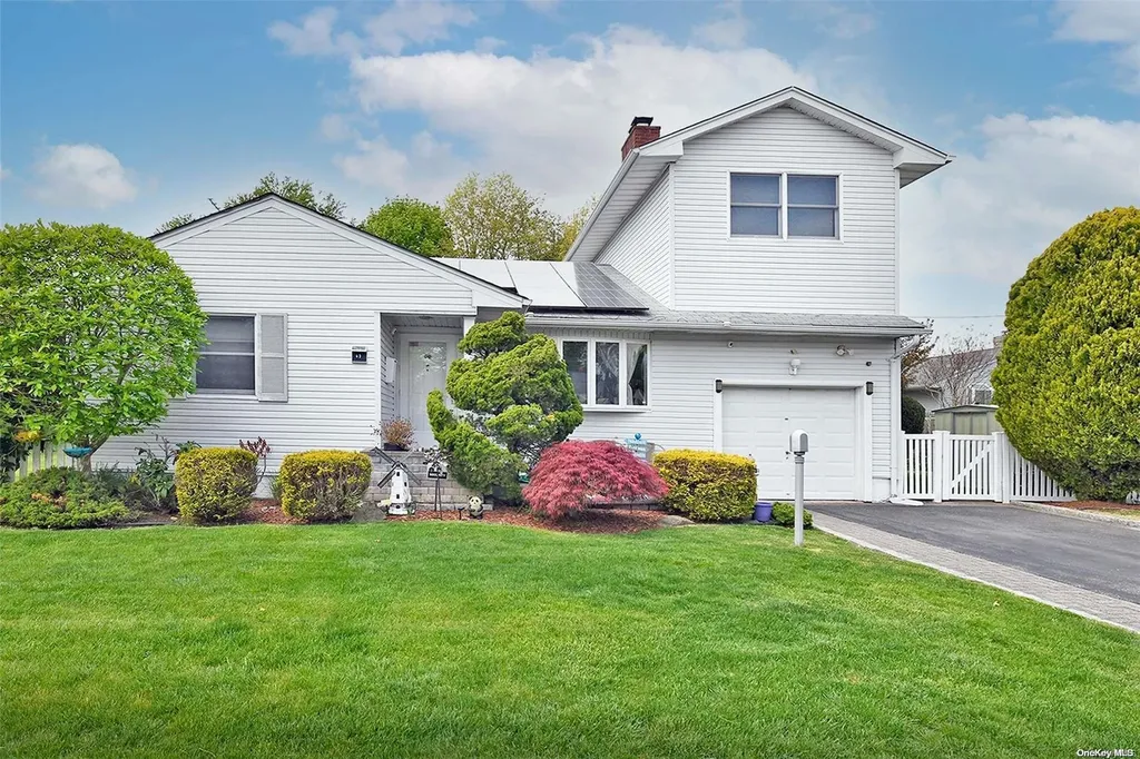 43 Gary Road Syosset NY 11791