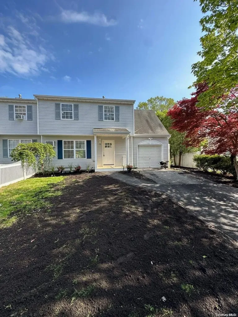 29 Cedar Street Central Islip NY 11722