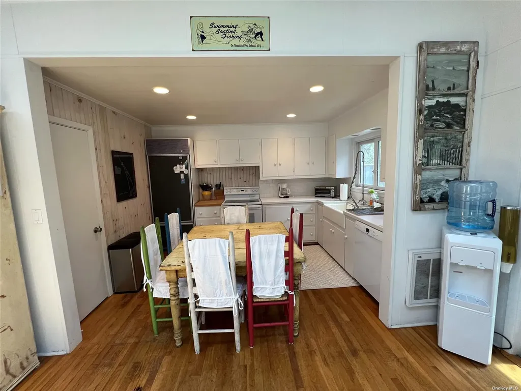 50 Homesite Walk Seaview NY 11770