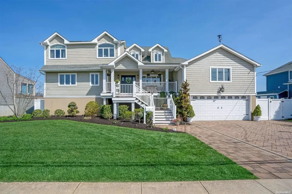 25 Beach Road Massapequa NY 11758