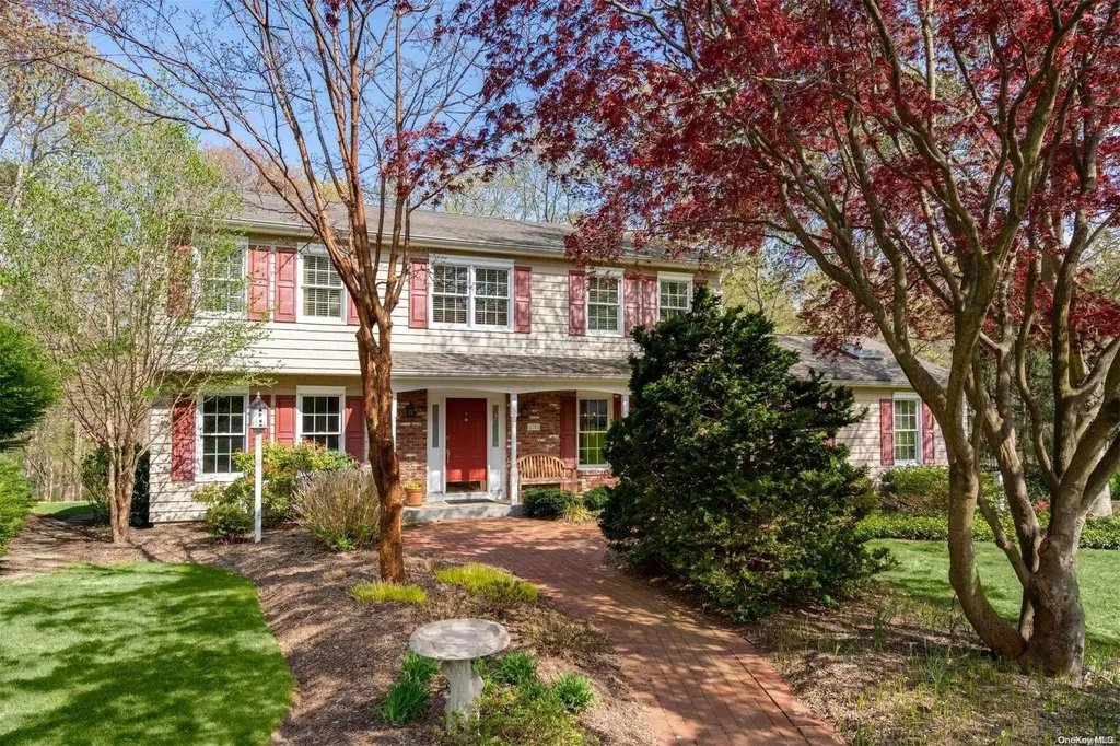 2 Susan Terrace Northport NY 11768