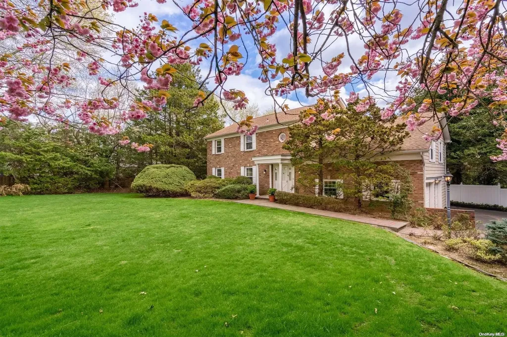 112 Burrs Lane Dix Hills NY 11746
