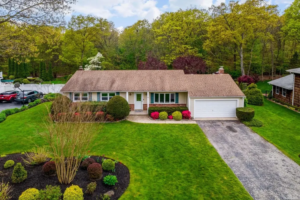 34 Sunhill Road Nesconset NY 11767