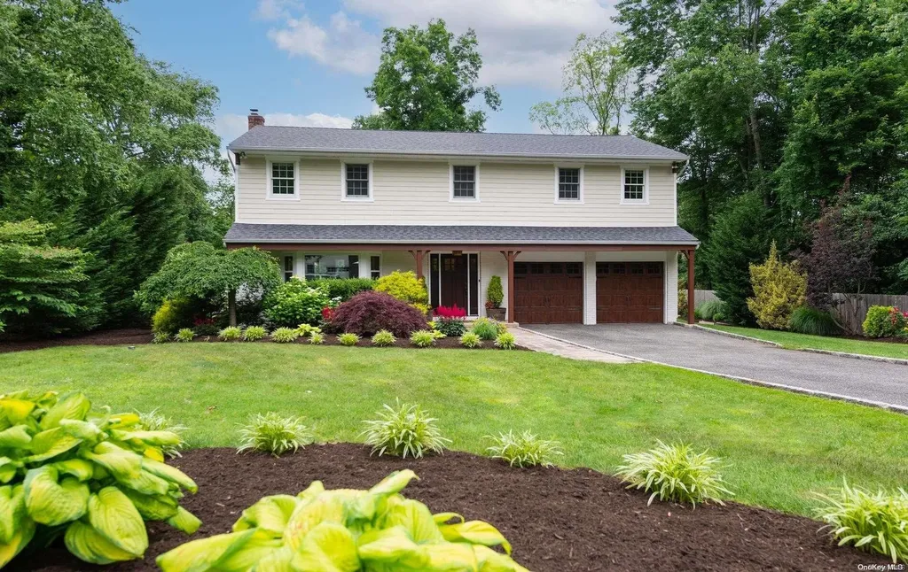 3 Pegs Lane Cold Spring Harbor NY 11724