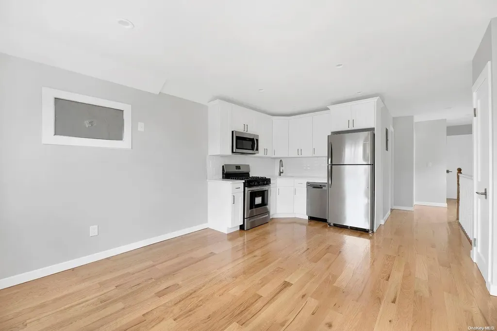 1867 Randall Avenue Bronx NY 10473