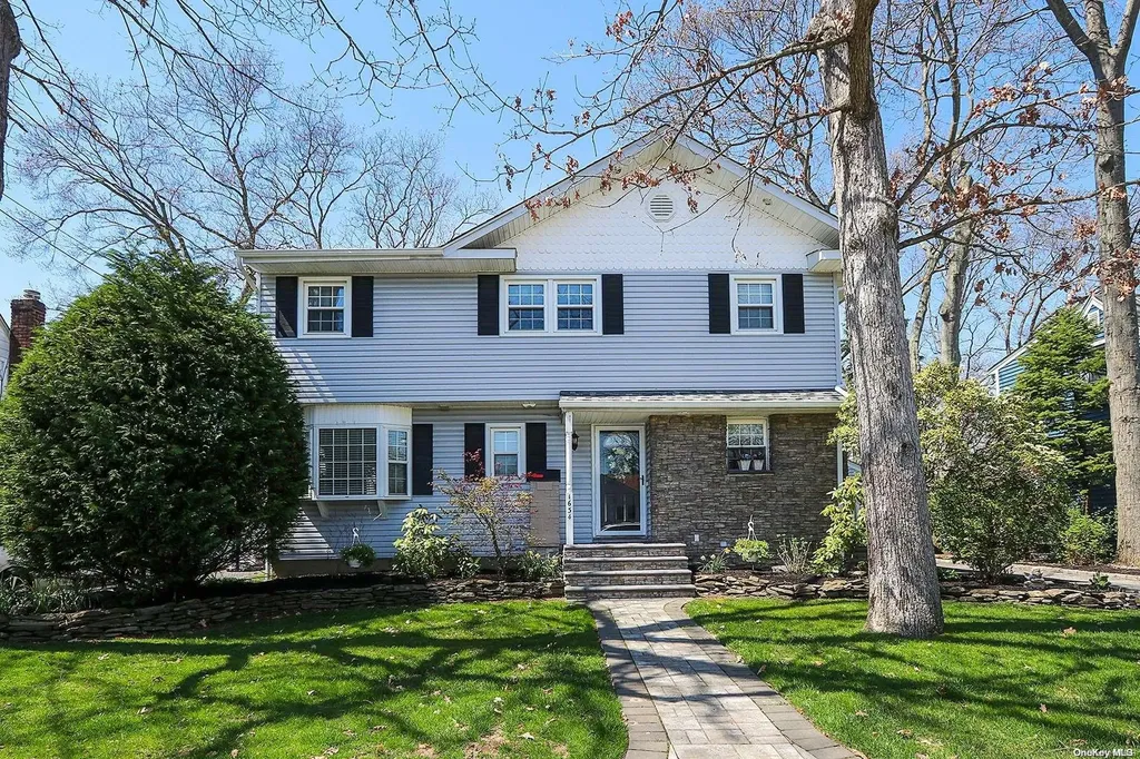 1634 Stevens Avenue Merrick NY 11566