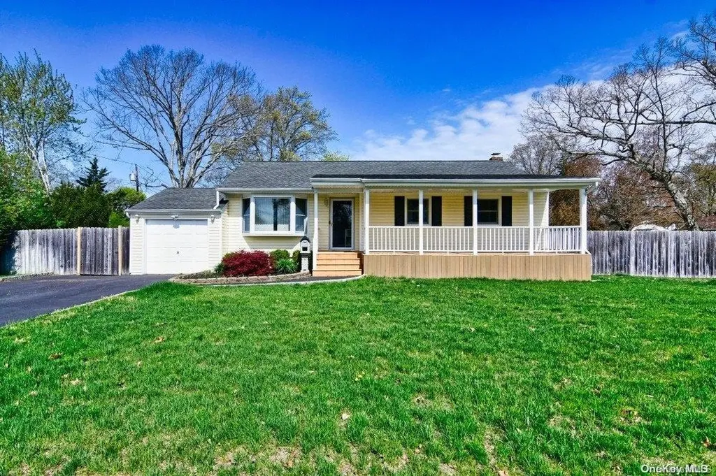 15 Jay Road Centereach NY 11720
