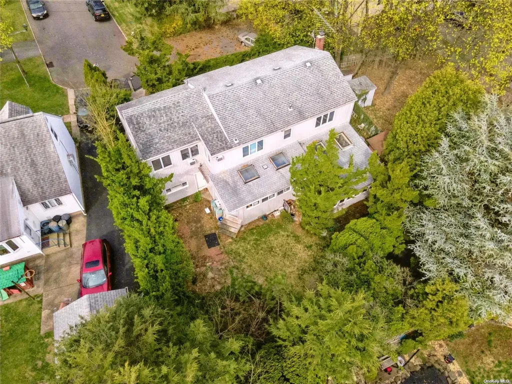 91 Sampson Avenue Albertson NY 11507