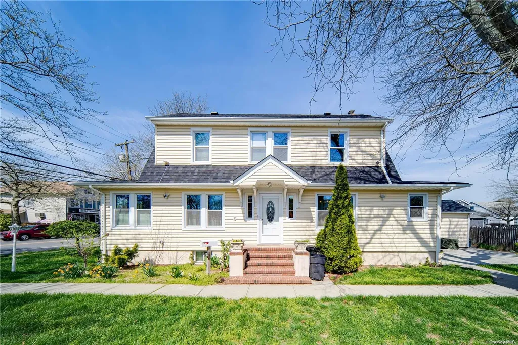 122 Franklin Avenue Malverne NY 11565