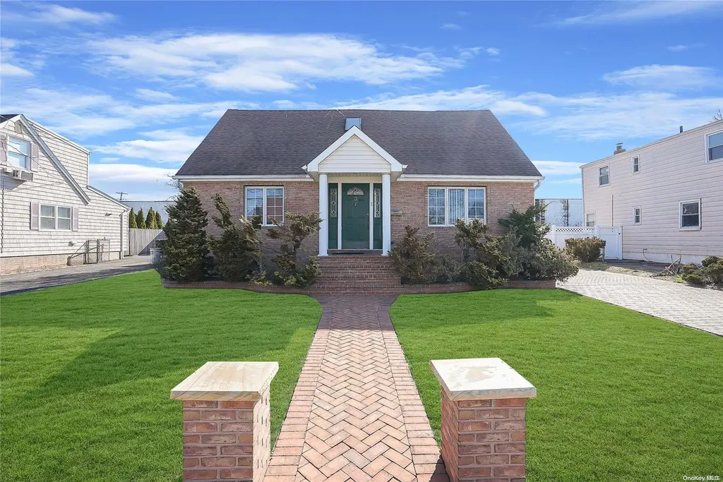 37 Soloff Boulevard Inwood NY 11096