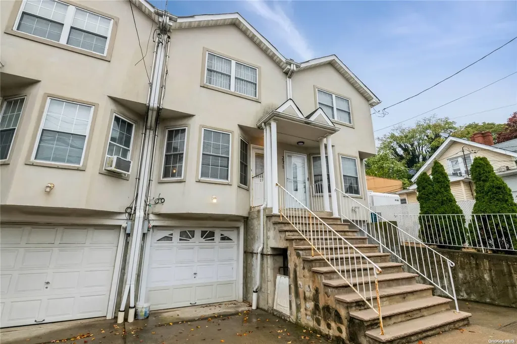 273 Mcclean Avenue Staten Island NY 10305