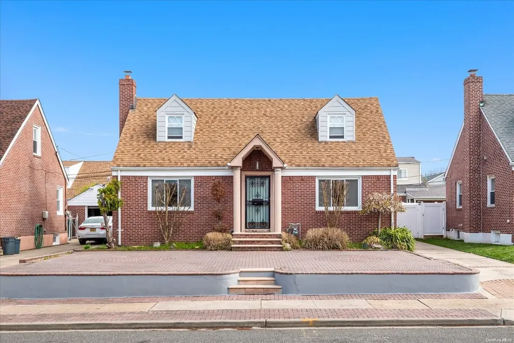 186 Freeman Avenue Elmont NY 11003