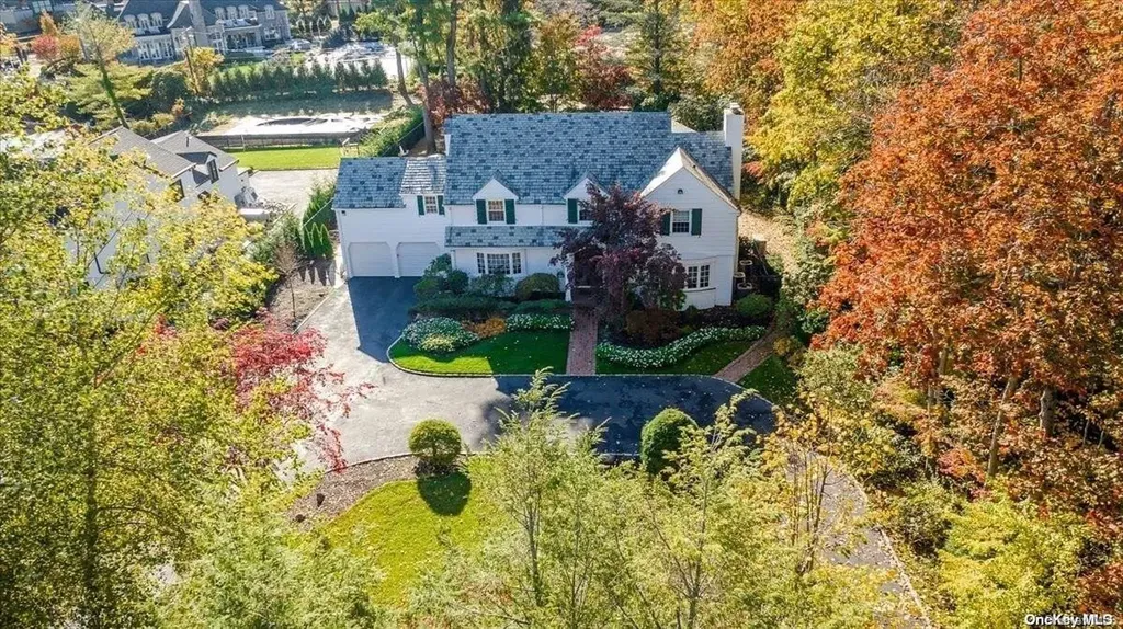 9 Mitchell Drive Great Neck NY 11024