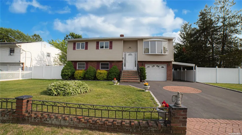 270 Silver Street West Babylon NY 11704