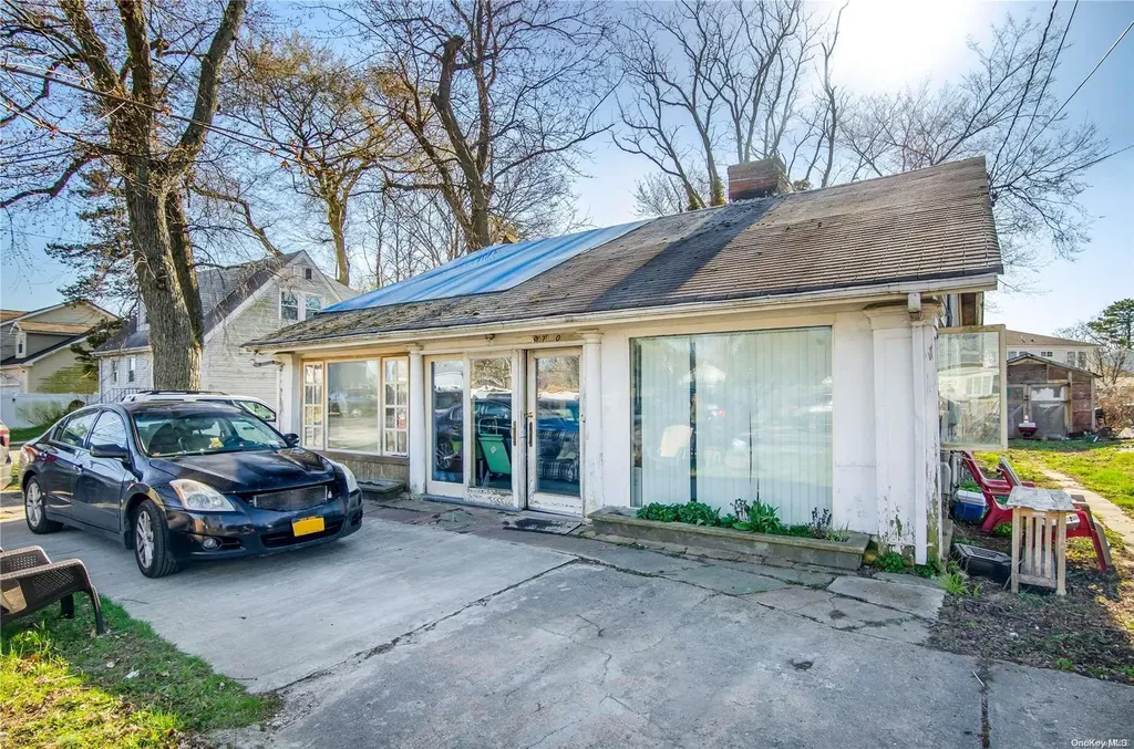 1760 Manatuck Boulevard Bay Shore NY 11706