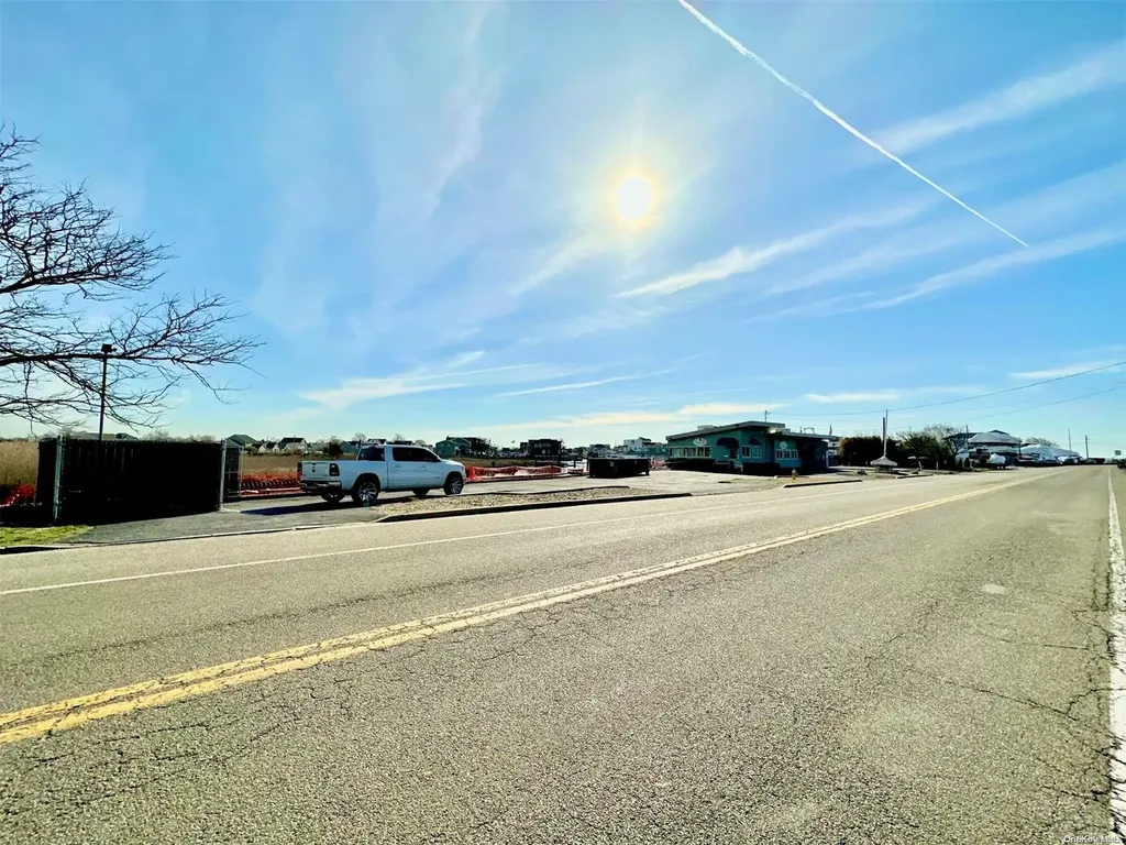 301 Bergen Avenue West Babylon NY 11704