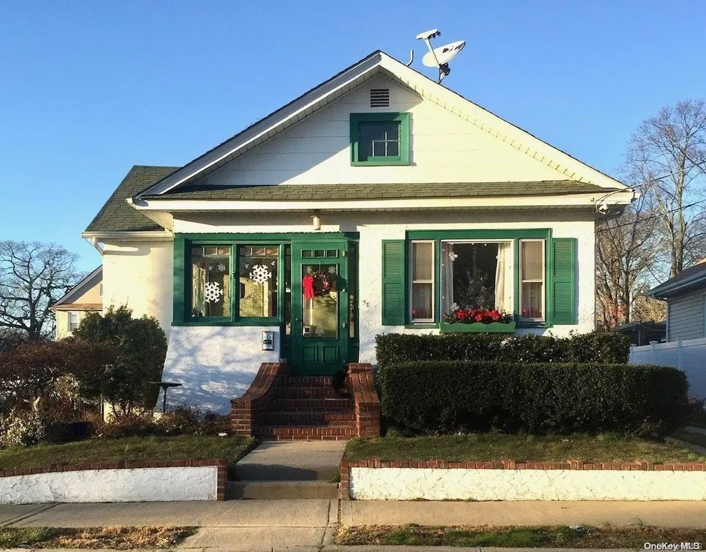 58 Terrace Avenue Freeport NY 11520