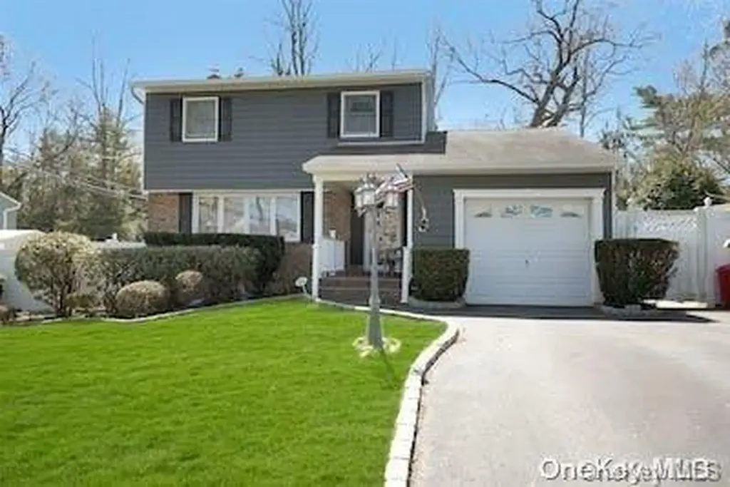 1 Saturn Boulevard Hauppauge NY 11788