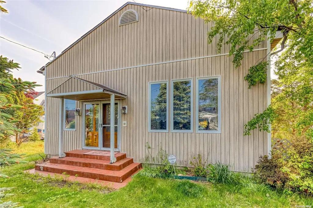 46 Lucerne Drive West Babylon NY 11704