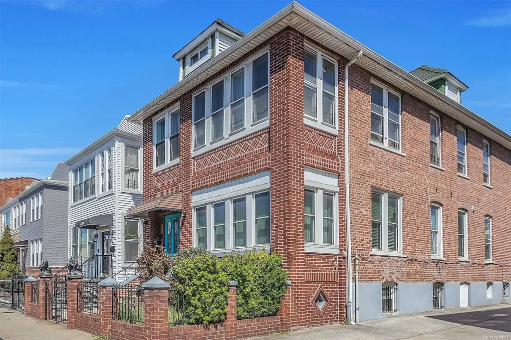 219 E 37th Street Brooklyn NY 11203