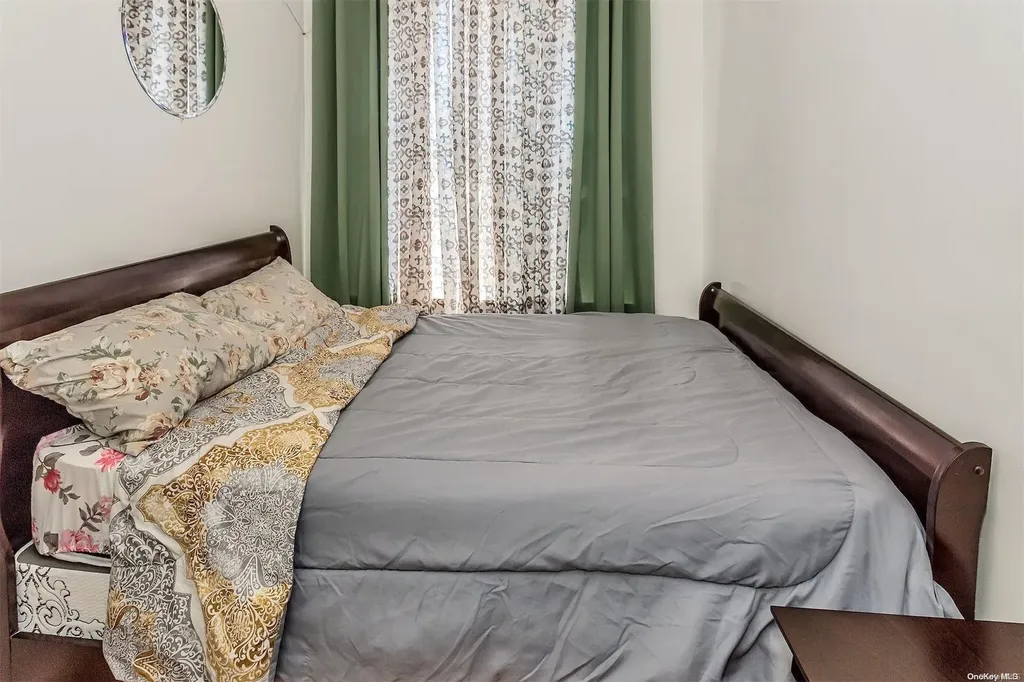 219 E 37th Street Brooklyn NY 11203