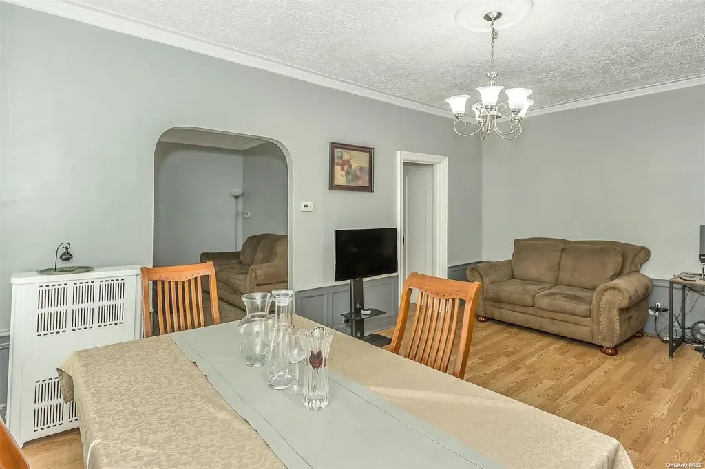 219 E 37th Street Brooklyn NY 11203