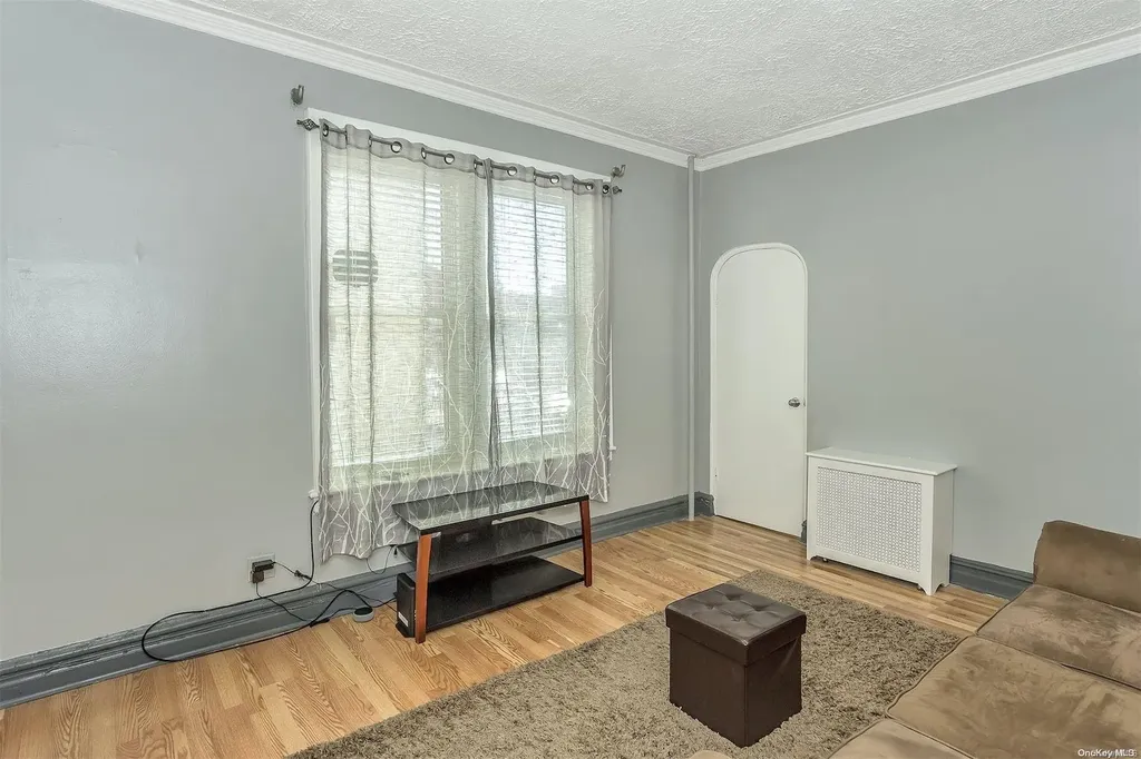 219 E 37th Street Brooklyn NY 11203