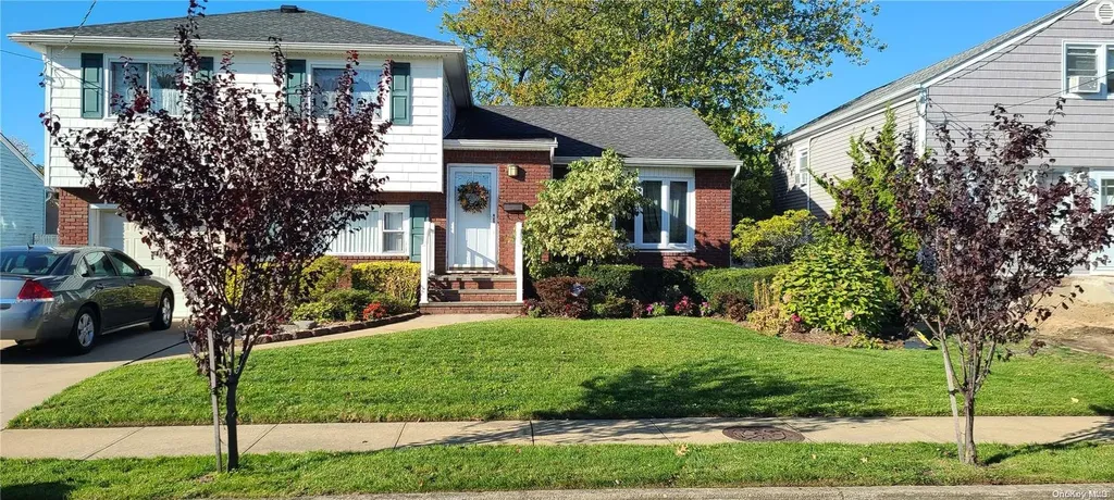 24 Gerald Avenue Freeport NY 11520