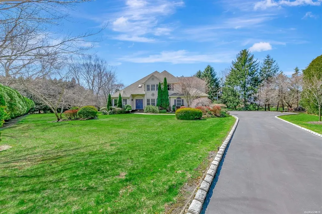 169 Deer Run Wading River NY 11792