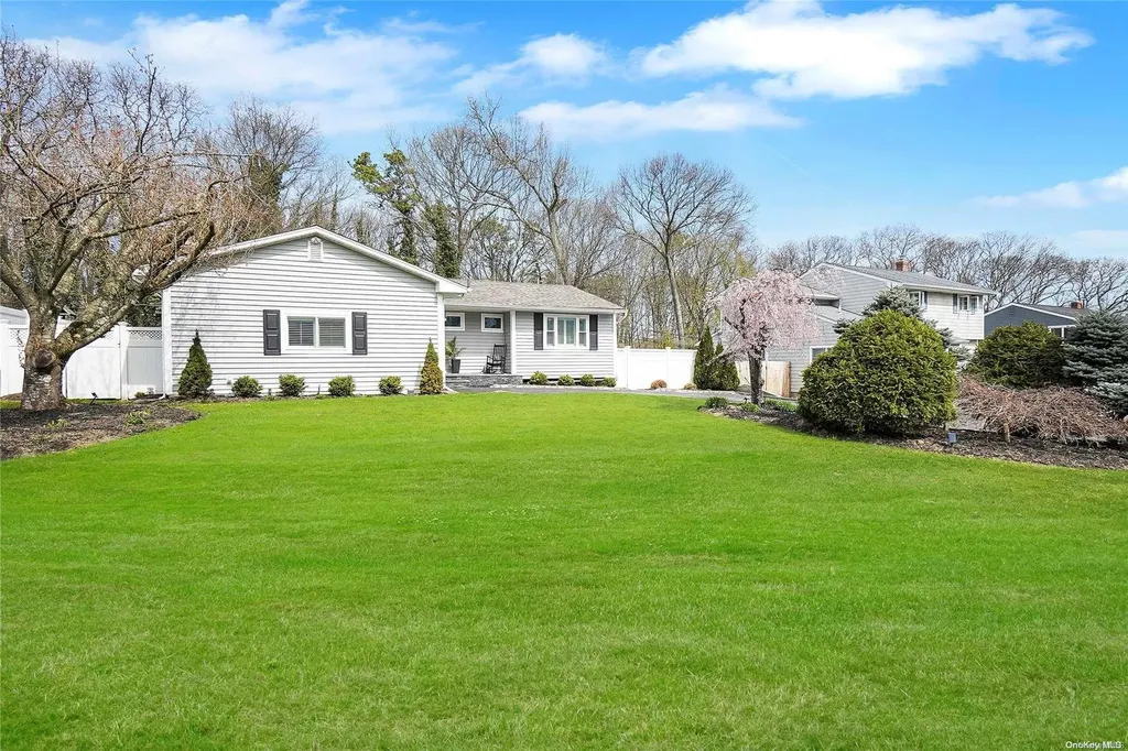 45 Robin Drive Hauppauge NY 11788
