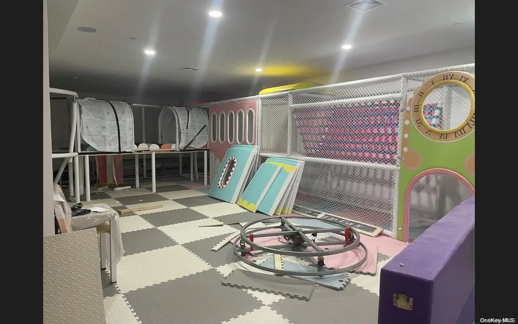6020 3 Avenue Brooklyn NY 11220