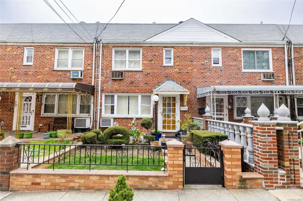 658 E 59th Street Brooklyn NY 11234