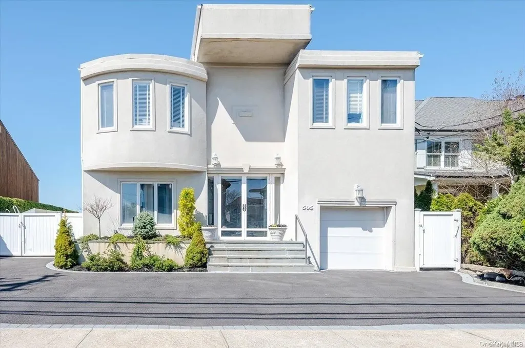505 E Bay Drive Long Beach NY 11561