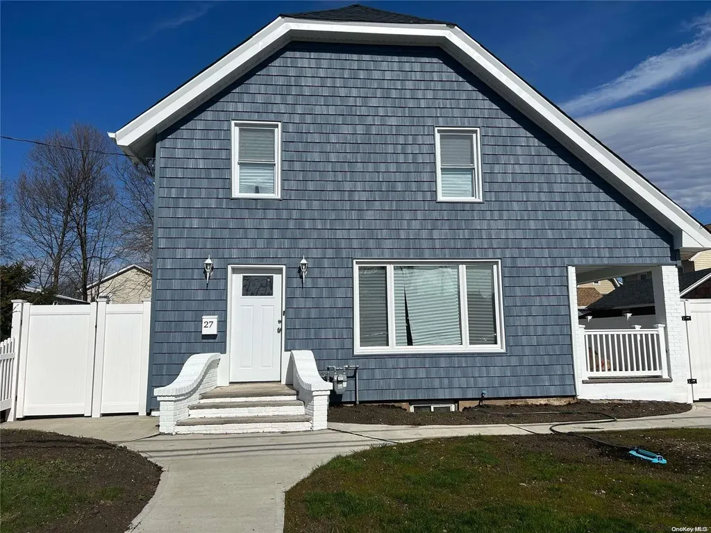 27 Jefferson Place Hempstead NY 11550