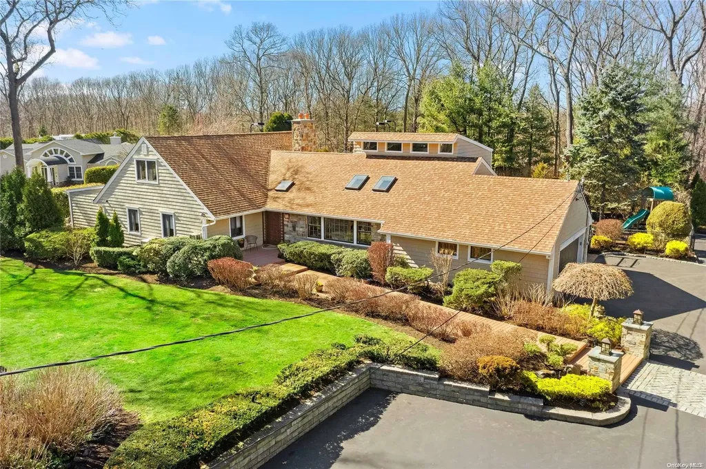 23 Buttonwood Drive Dix Hills NY 11746