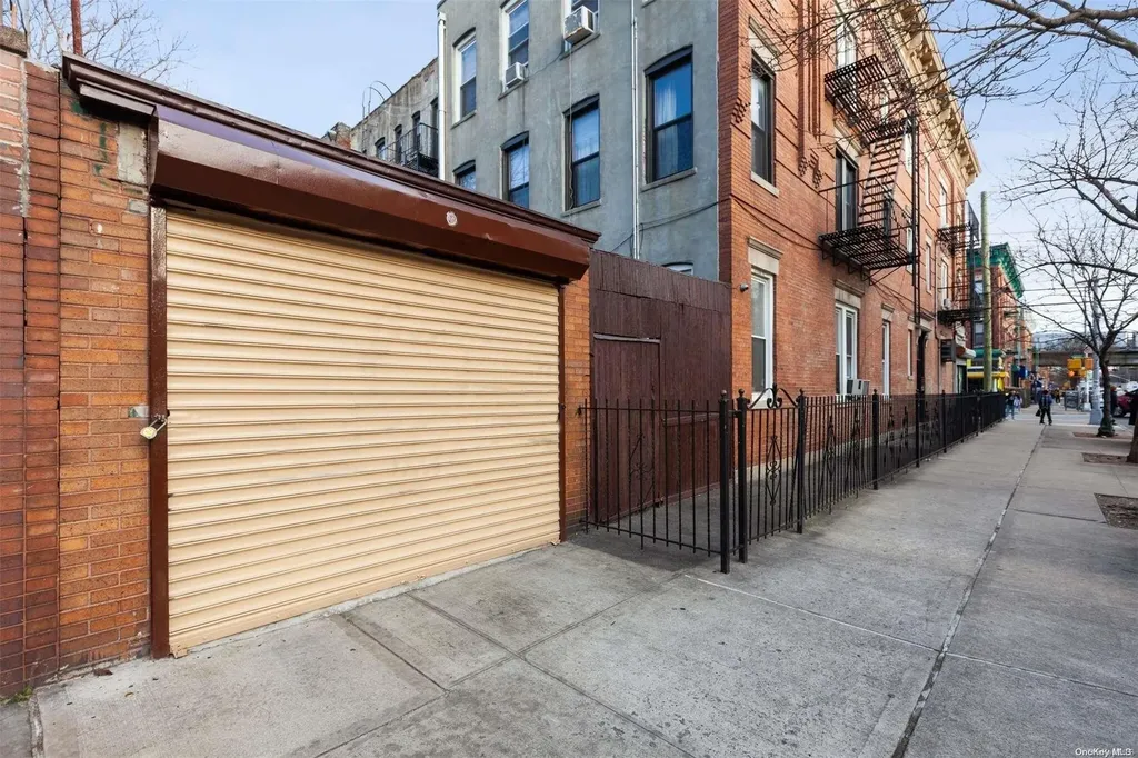 17-01 Gates Avenue Flushing NY 11385