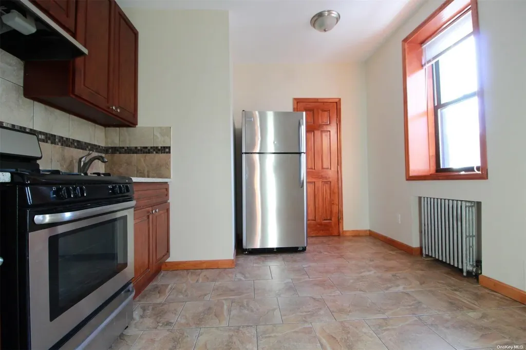 17-01 Gates Avenue Flushing NY 11385