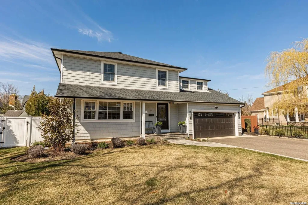 7 Dundee Avenue Babylon NY 11702