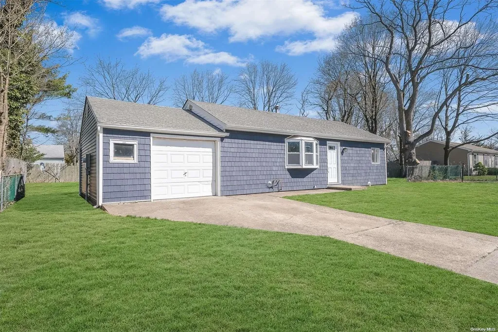 28 Okane Street Central Islip NY 11722