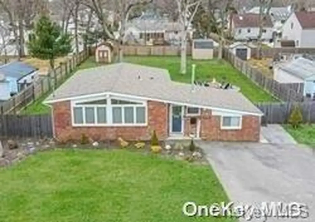 1084a Hyman Avenue Bay Shore NY 11706