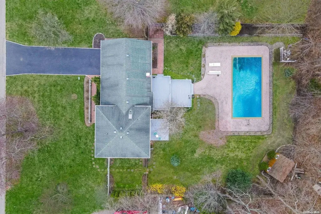 43 Brooksite Drive Smithtown NY 11787