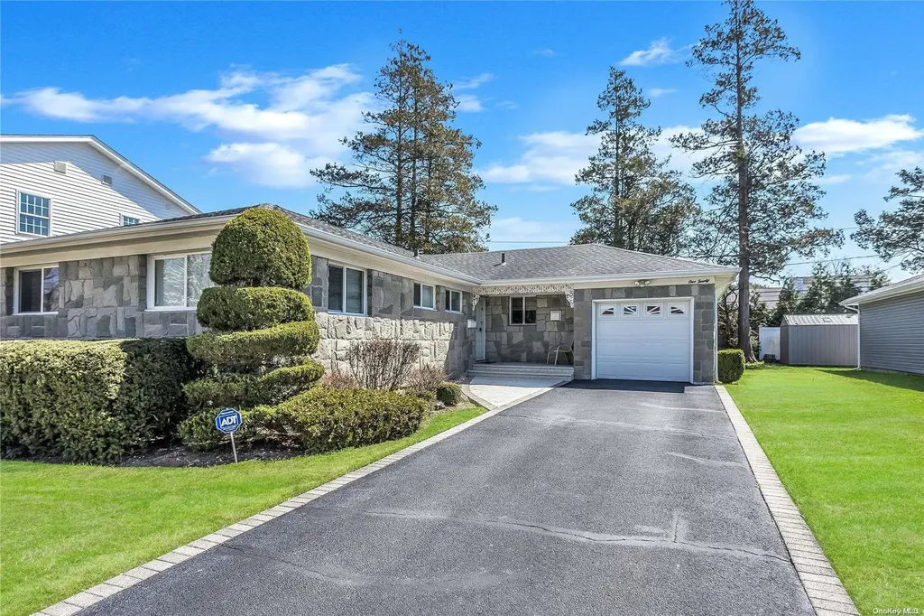 120 Grace Street Plainview NY 11803