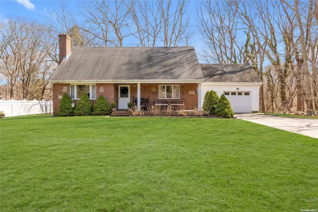 3060 North Road Greenport NY 11944