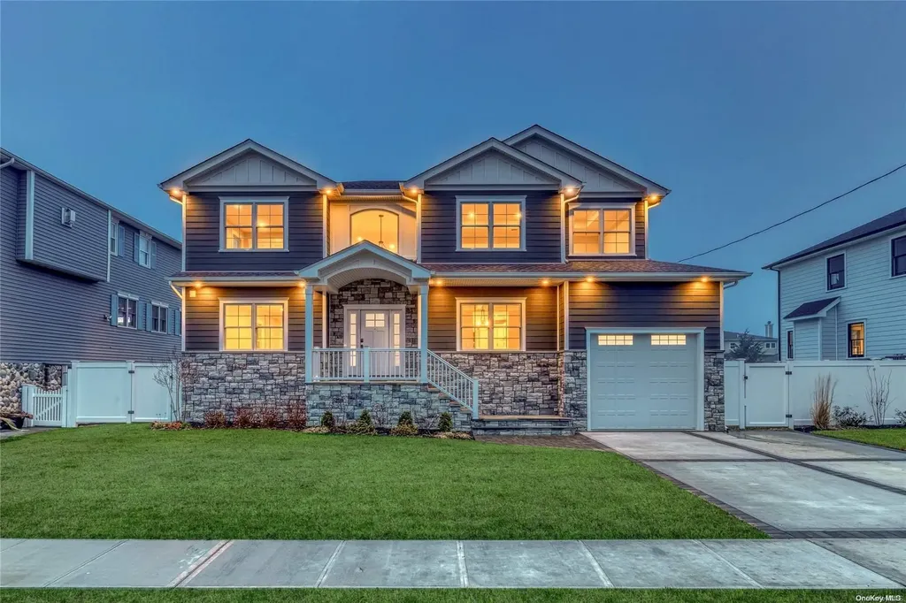 52 Beach Road Massapequa NY 11758