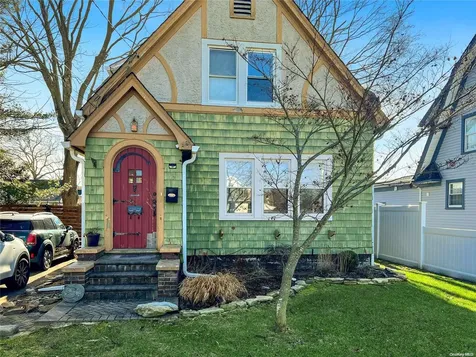 56 Vernon Street Patchogue NY 11772