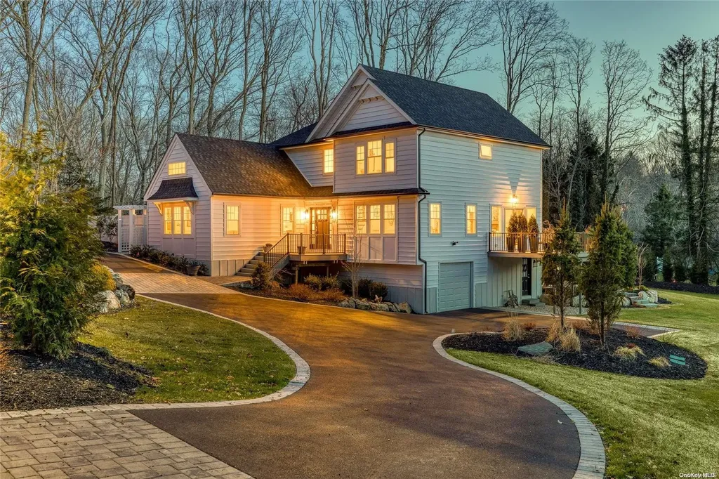 38 Valley Avenue Smithtown NY 11787