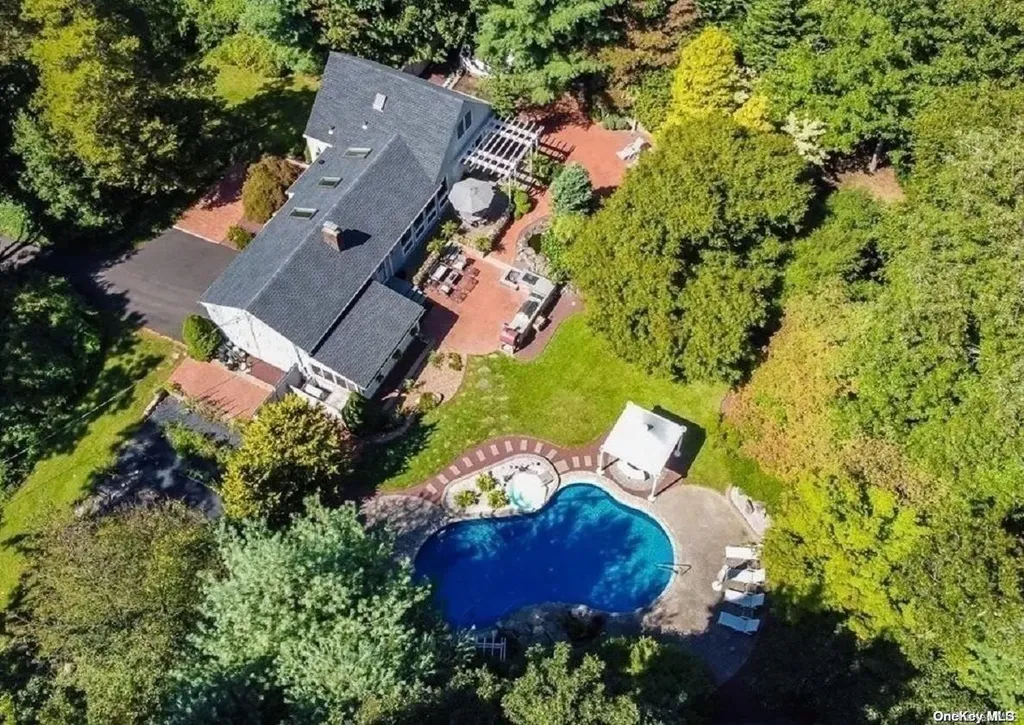 3 Henhawk Lane Huntington NY 11743